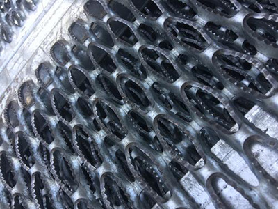 鱷魚(yú)嘴防滑板